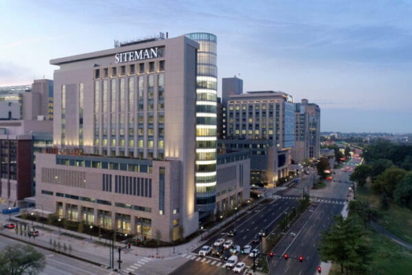 Siteman research team receives grant for trial of immunotherapy against melanoma
