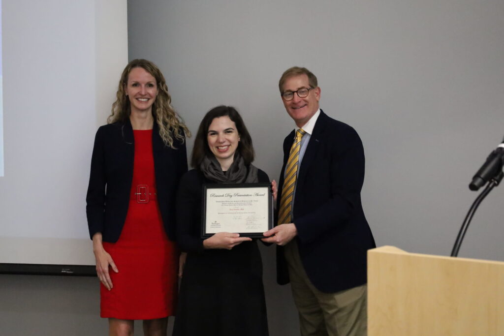 Researcher Ema Zubovic receives award from surgeons Alison Snyder-Warwick and Steven Buchman